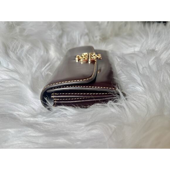 NEW $320 Tory Burch Britten Flap Envelope Wallet Tempranillo Brown Shiny Leather - Picture 5 of 8